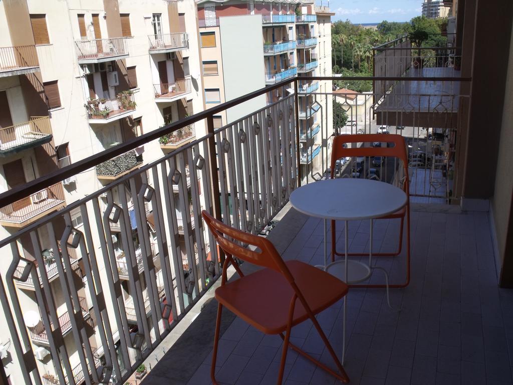 A Tre Passi Dal Centro Hotel Palermo Exterior photo