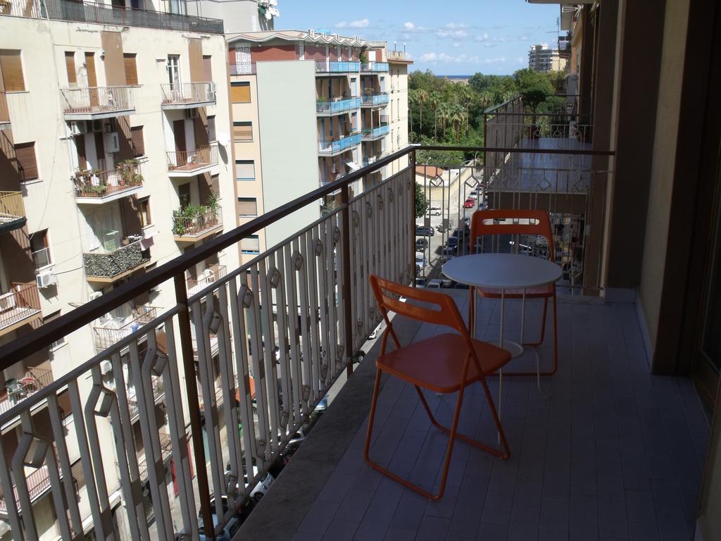 A Tre Passi Dal Centro Hotel Palermo Exterior photo